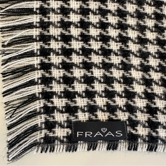 FRAAS | Black & White / Grey Reversible Blanket Wrap / Scarf - Picture 9 of 16